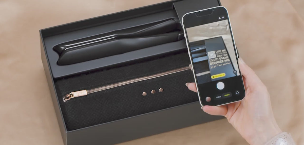 Carica video: GHD Styler Chronos Max Gift Set - puddle brush + piastra Chronos Max