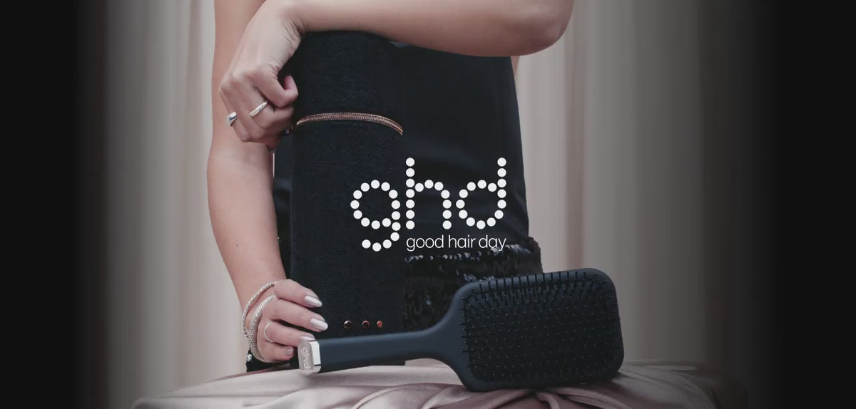 Carica video: GHD Sculpt Styler Gift Set - paddle brush + piastra Sculpt